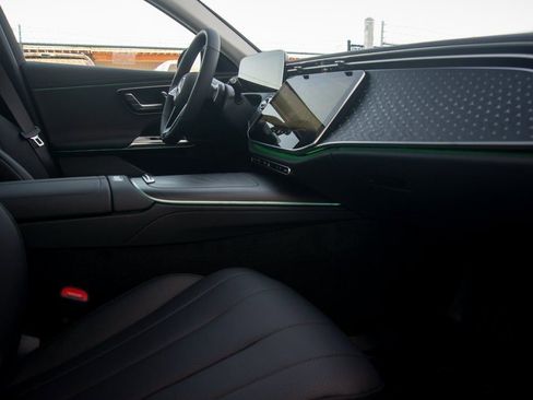 Certified 2025 Mercedes-Benz E 350 4MATIC Sedan image 29