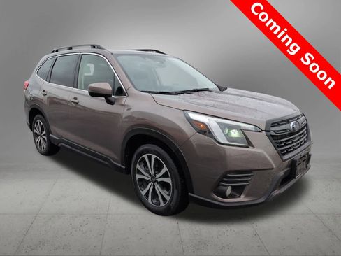 Used 2022 Subaru Forester Limited image 8