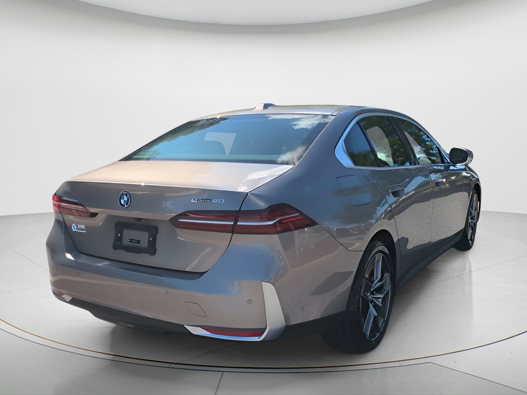 New 2026 BMW i5 eDrive40 RWD image 5
