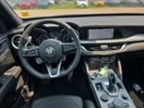 Used 2023 Alfa Romeo Stelvio Veloce AWD/4WD image 10