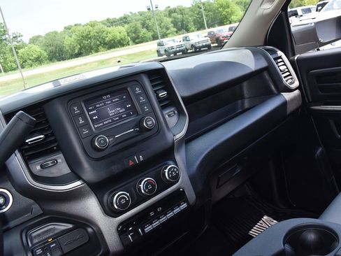 Used 2020 RAM 5500 Tradesman AWD/4WD image 17