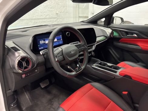 Used 2024 Chevrolet Equinox EV RS image 15