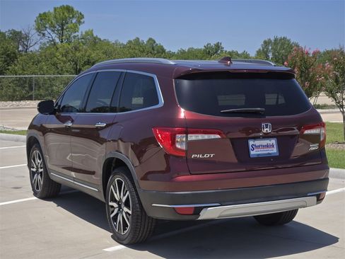Used 2021 Honda Pilot Touring image 5