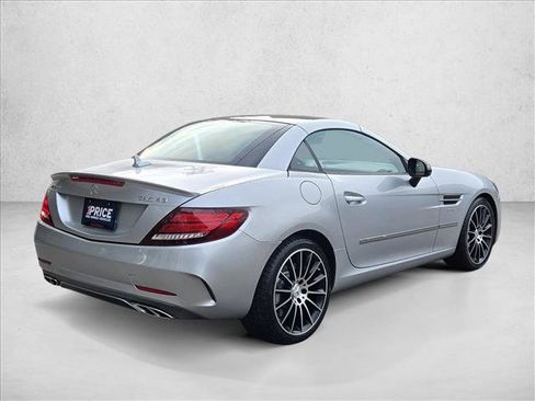 Used 2017 Mercedes-Benz SLC 43 AMG image 5
