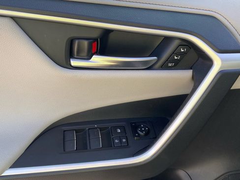 Used 2024 Toyota RAV4 Limited w/ Advanced Technology Package image 19