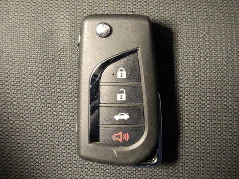 Used 2024 Toyota Corolla LE FWD image 32
