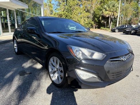 Used 2014 Hyundai Genesis 2.0T Premium image 9