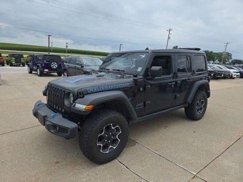 Used 2023 Jeep Wrangler Unlimited Rubicon 4xe w/ Cold Weather Group AWD/4WD image 3