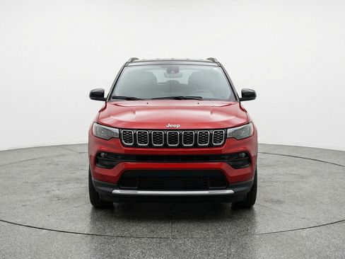 Used 2025 Jeep Compass Limited AWD/4WD image 2