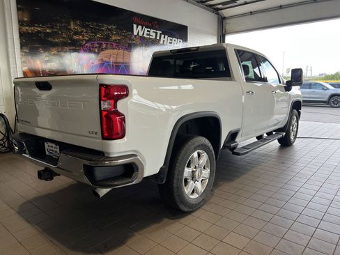Used 2022 Chevrolet Silverado 2500 LTZ w/ LTZ Plus Package AWD/4WD image 10