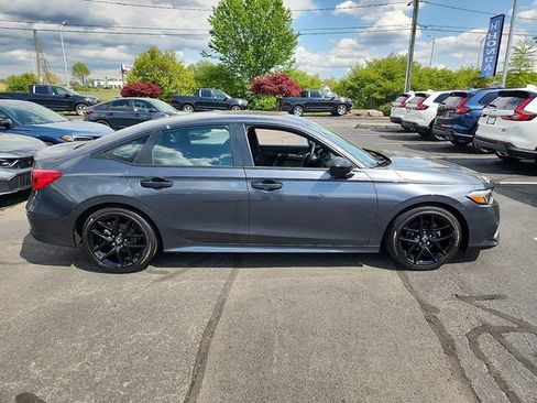 Used 2023 Honda Civic Sport image 7