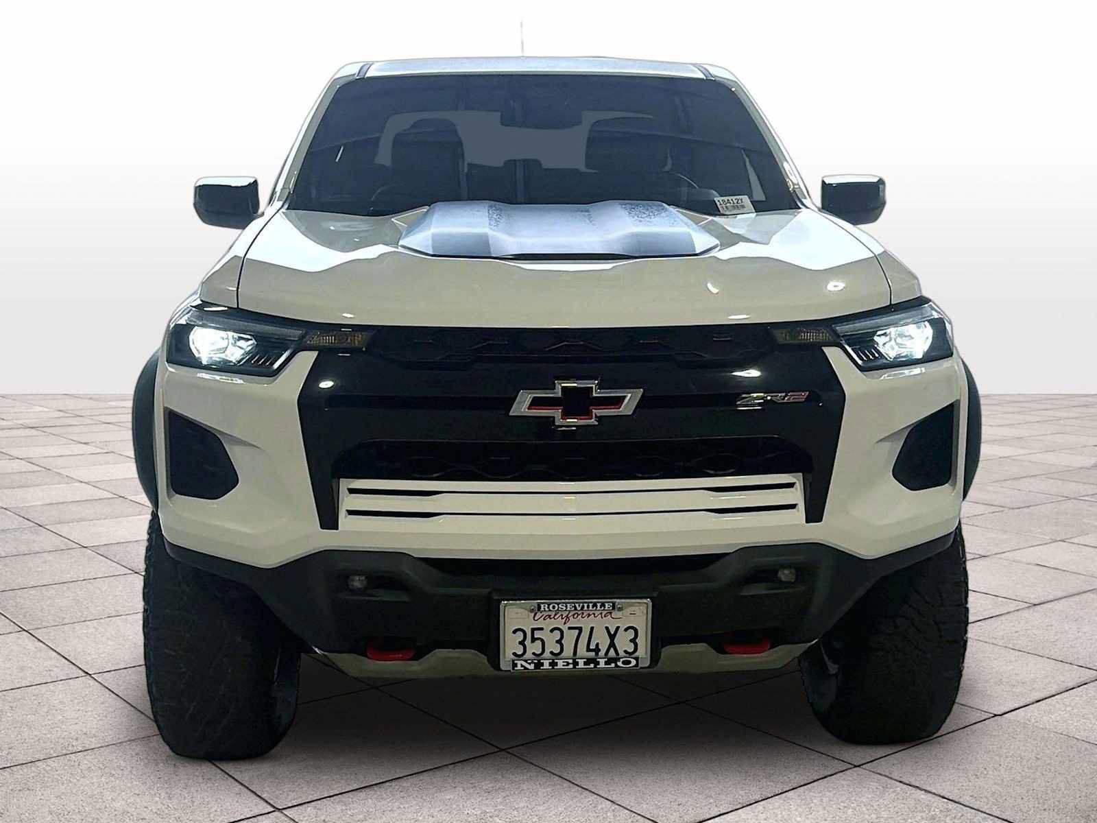 Used 2023 Chevrolet Colorado ZR2 w/ LPO, Tailgate Decal Package AWD/4WD image 3