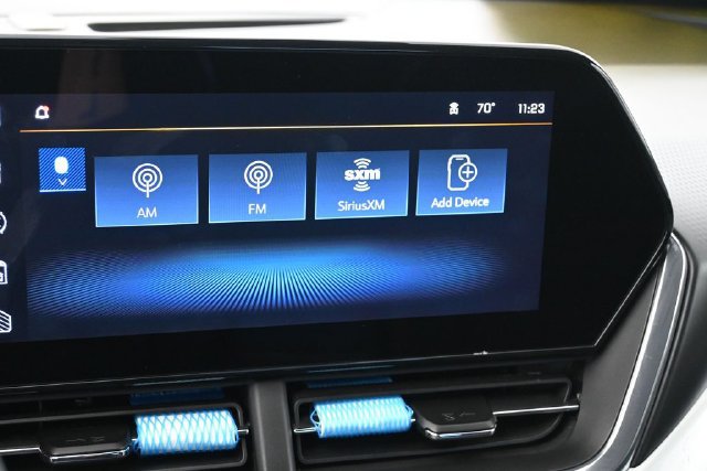 Used 2025 Chevrolet Trax LT FWD image 24
