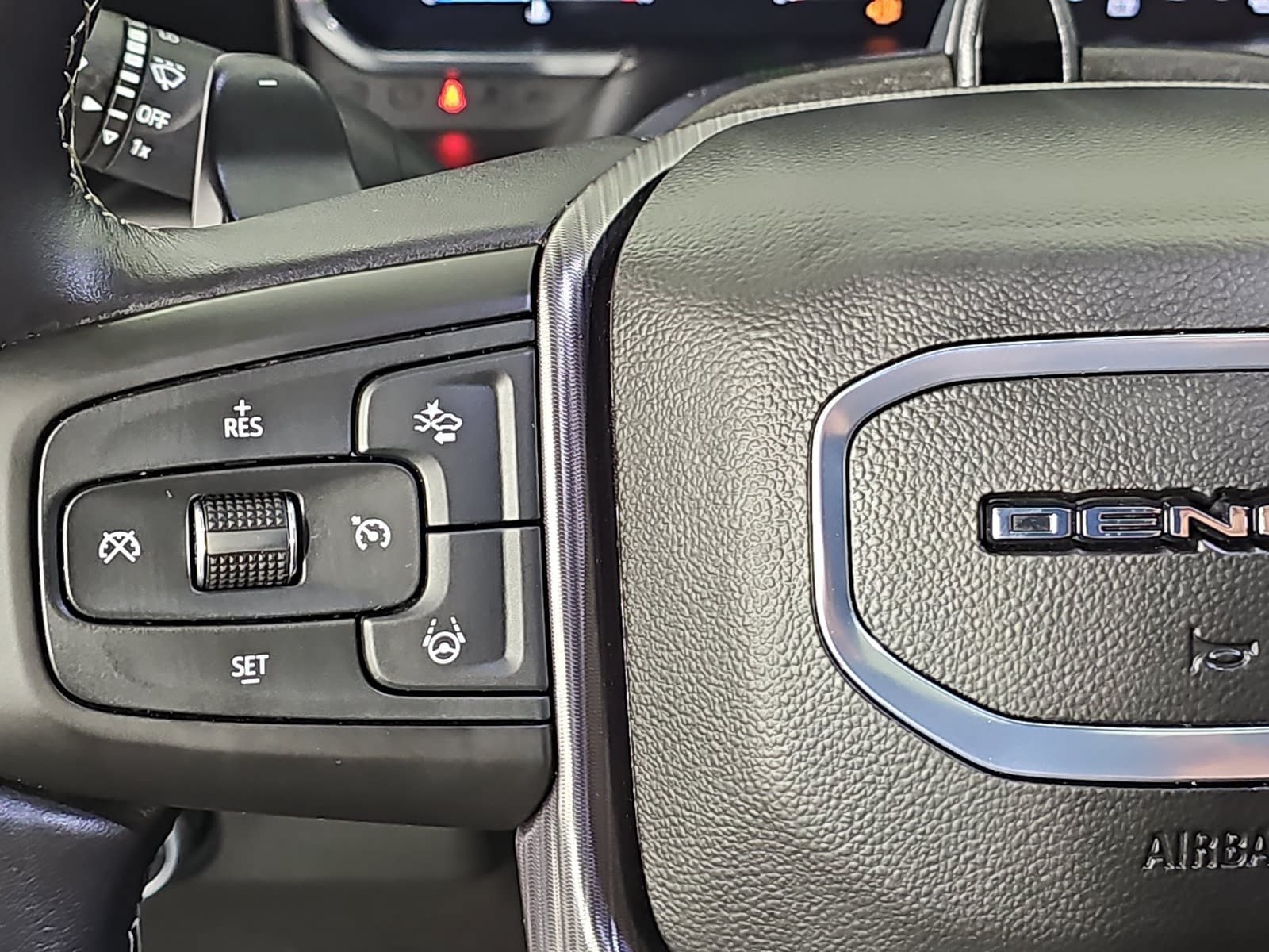 Used 2025 GMC Sierra 1500 Denali Ultimate AWD/4WD image 14