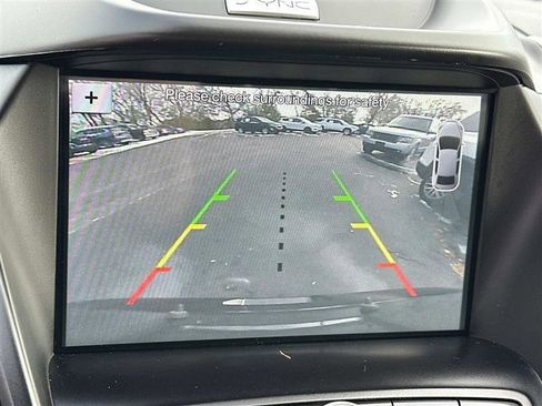 Used 2017 Ford Escape SE w/ Equipment Group 201A image 17