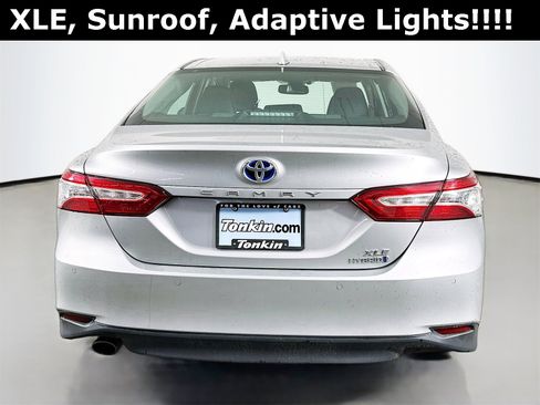 Used 2018 Toyota Camry XLE image 7