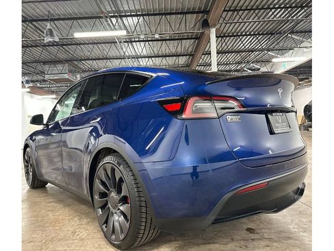 Used 2025 Tesla Model Y Performance image 17