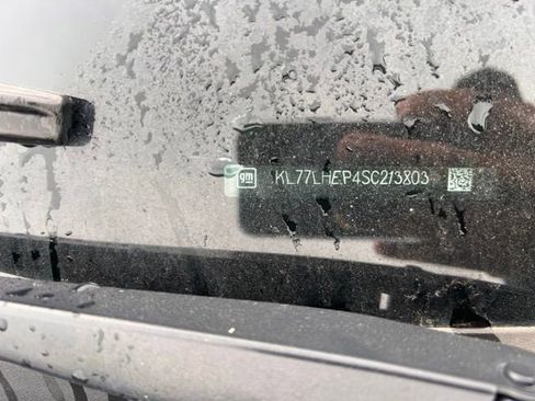 Used 2025 Chevrolet Trax LT image 6