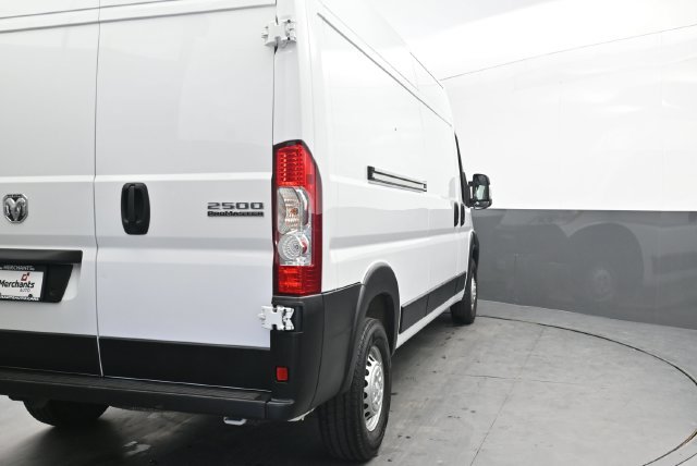 Used 2026 RAM ProMaster 2500 w/ Convenience Group FWD image 7