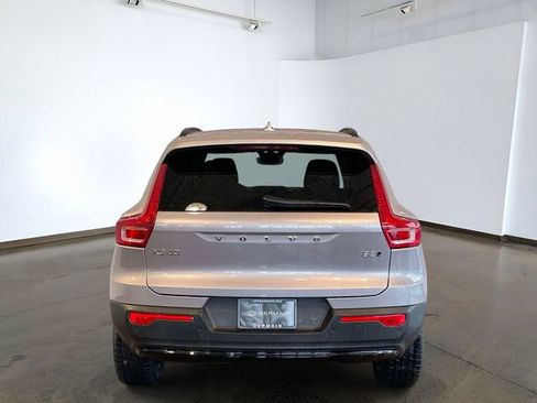 Used 2026 Volvo XC40 B5 Core w/ Climate Package AWD/4WD image 5