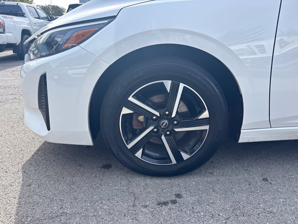 Certified 2024 Nissan Sentra SV FWD image 7