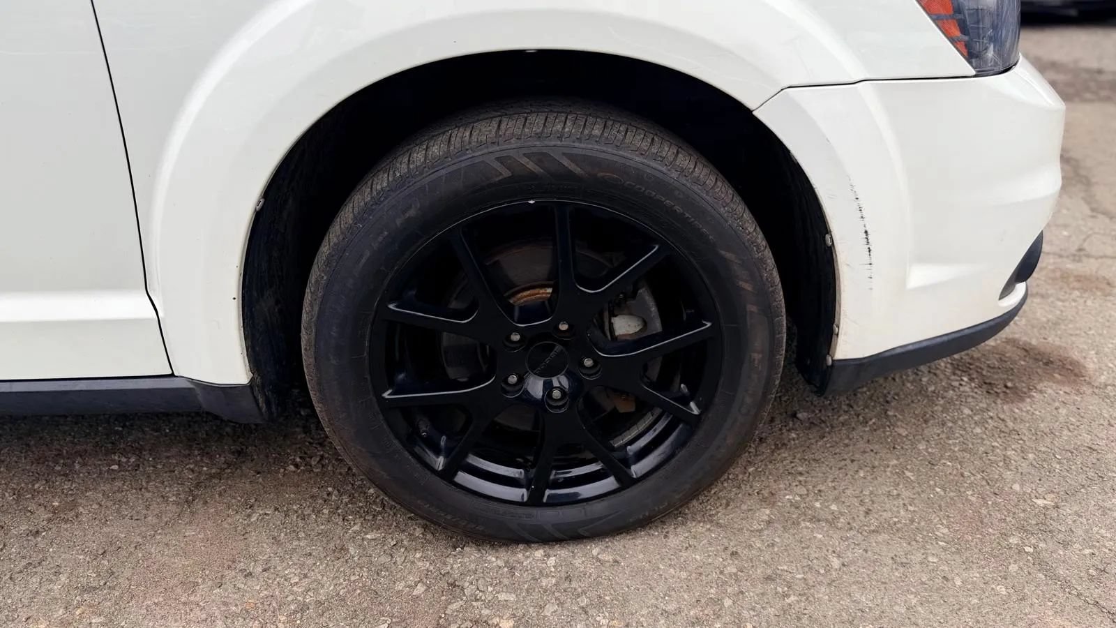 Used 2014 Dodge Journey SXT w/ Flexible Seating Group FWD image 28