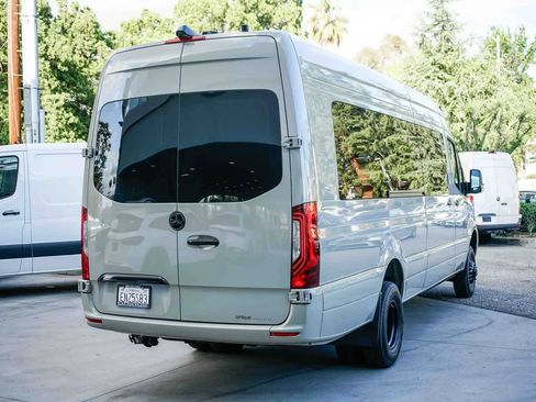 Used 2025 Mercedes-Benz Sprinter 3500 image 4