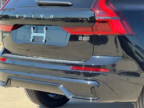New 2026 Volvo XC60 B5 Plus w/ Protection Package Premier AWD/4WD image 8