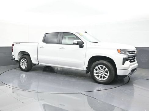 Used 2026 Chevrolet Silverado 1500 RST AWD/4WD image 18