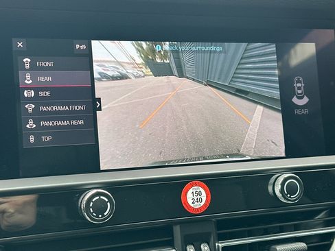 Used 2025 Porsche Macan AWD image 20