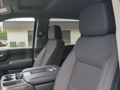 Certified 2024 Chevrolet Silverado 2500 Custom w/ Custom Convenience Package AWD/4WD image 18