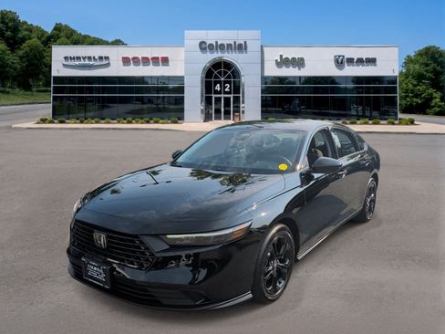 Used 2025 Honda Accord SE image 2