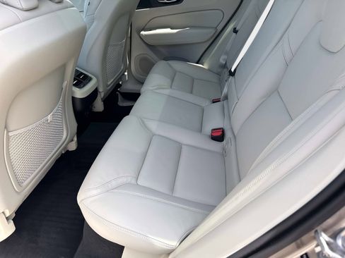 Used 2026 Volvo XC60 B5 Ultra w/ Protection Package Premier image 14