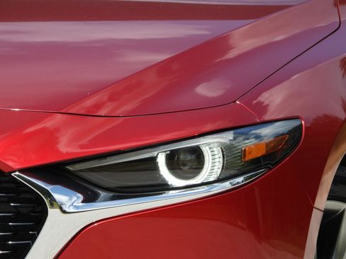 Used 2021 MAZDA MAZDA3 s FWD image 3