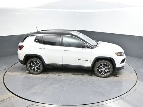 Used 2024 Jeep Compass Limited image 46