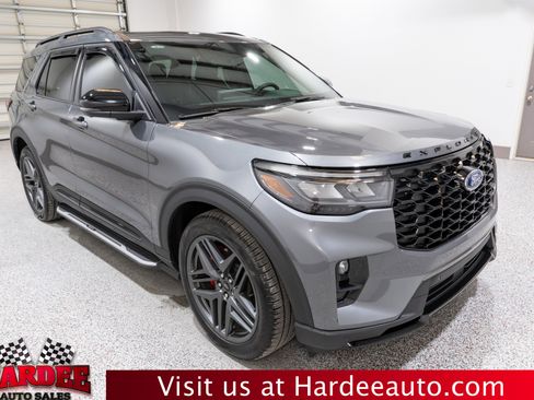 Used 2025 Ford Explorer ST w/ Sun And Sound Package image 6