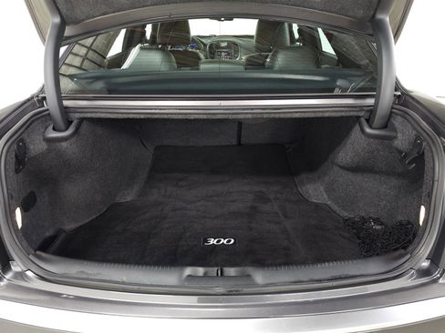 Used 2016 Chrysler 300 C Platinum w/ Safetytec Plus Group image 7