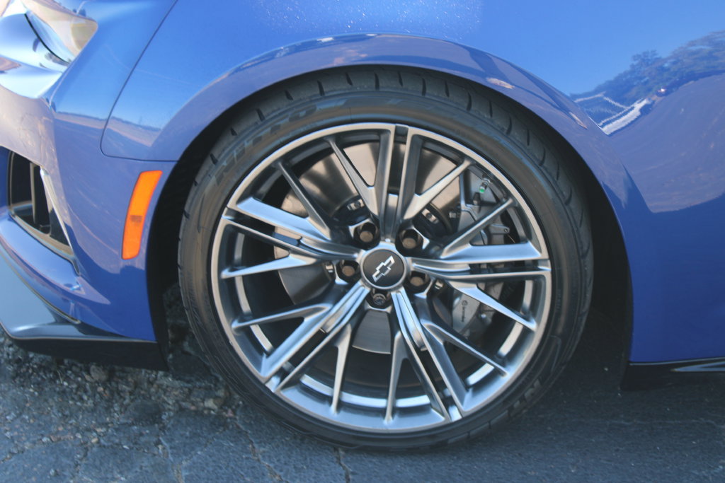 Used 2022 Chevrolet Camaro ZL1 RWD image 35