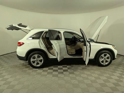 Used 2018 Mercedes-Benz GLC 300 image 9