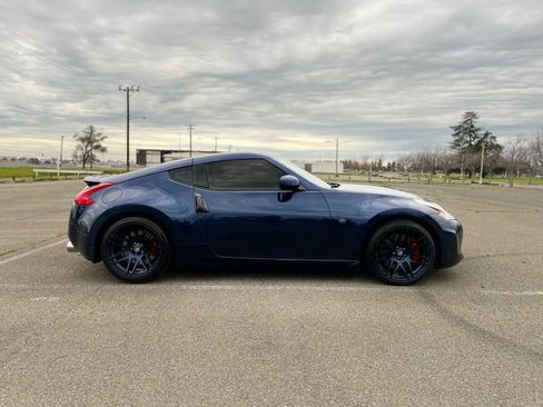 Used 2013 Nissan 370Z Coupe w/ Sport Pkg RWD image 4