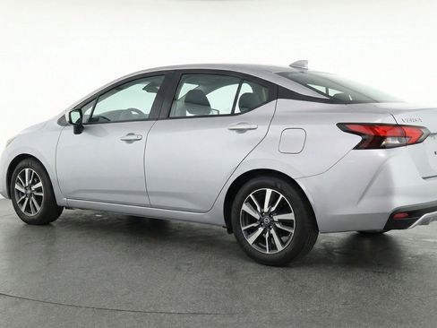 Used 2025 Nissan Versa SV FWD image 6