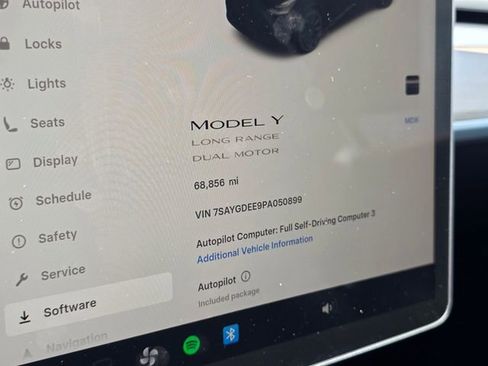 Used 2023 Tesla Model Y Long Range AWD/4WD image 31