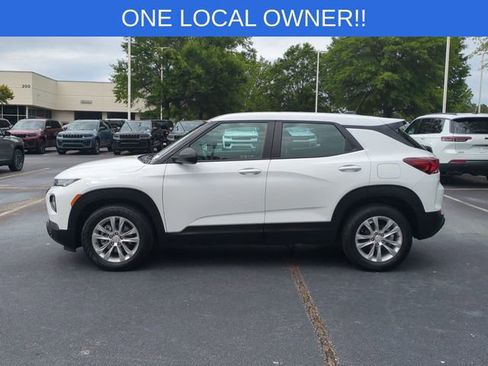 Used 2022 Chevrolet TrailBlazer LS FWD image 2