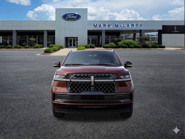 New 2027 Lincoln Navigator Reserve w/ Jet Appearance Package AWD/4WD image 3