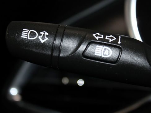 Used 2025 Chevrolet Malibu LT FWD image 40
