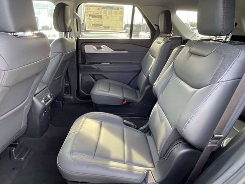 New 2026 Ford Explorer Active w/ Active Comfort Package image 12