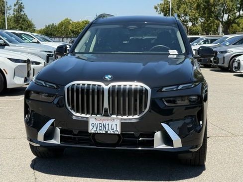 Used 2026 BMW X7 xDrive40i w/ Premium Package AWD/4WD image 3
