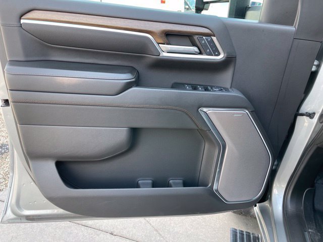Used 2024 Chevrolet Silverado 3500 High Country w/ High Country Premium Package AWD/4WD image 14