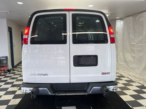 Used 2024 GMC Savana 2500 w/ Driver Convenience Package RWD image 10