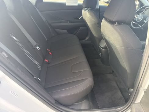 Certified 2026 Hyundai Elantra Hybrid FWD image 15